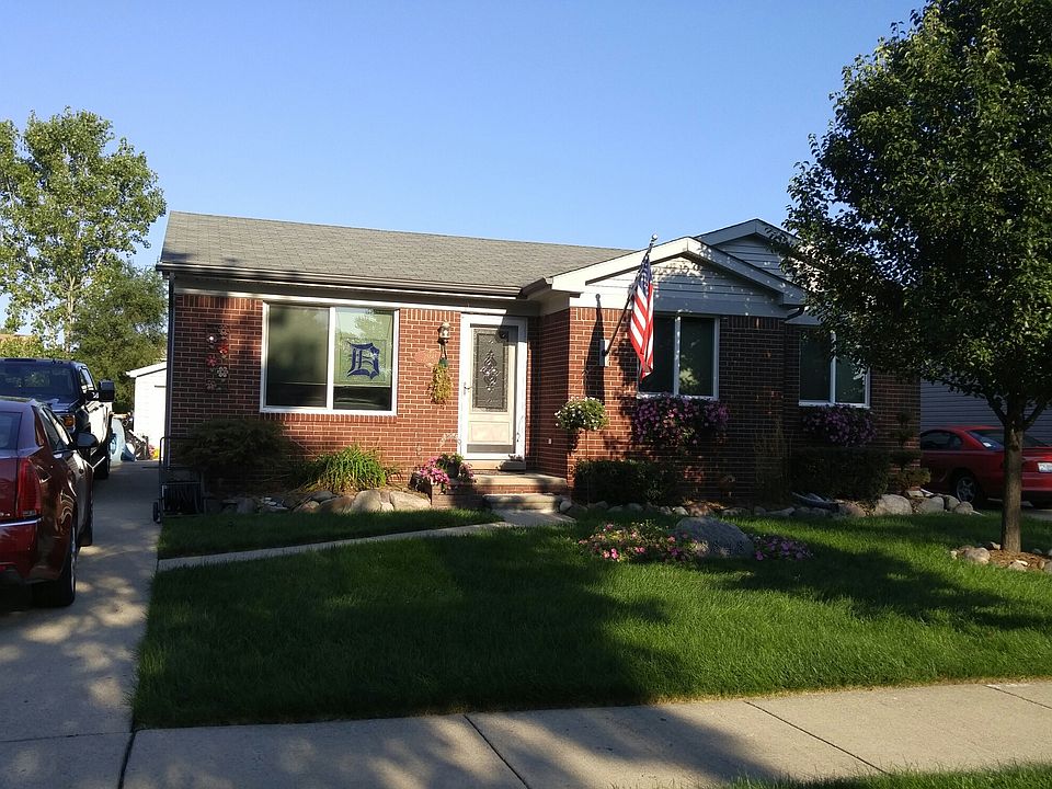 1st image of 28848 Waverly St
