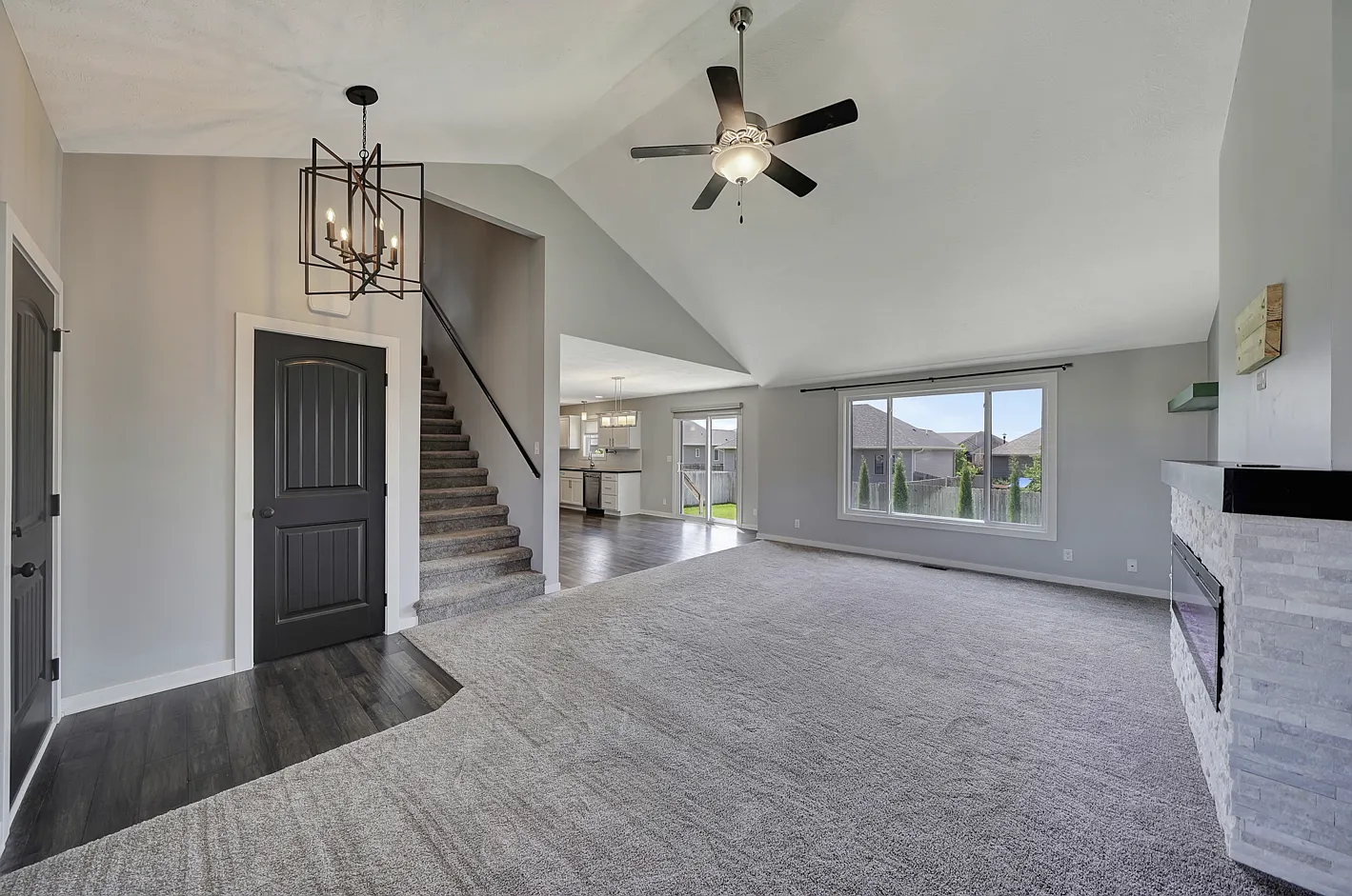 4 bed, 3.5 bath, 2186 sqft, $3,200 — Photo 3