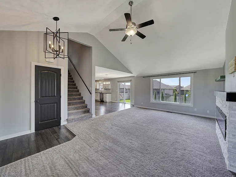 7339 Yankee Woods Dr — Photo 3