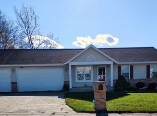 1036 Crestwood Ln, O'Fallon, MO 63366