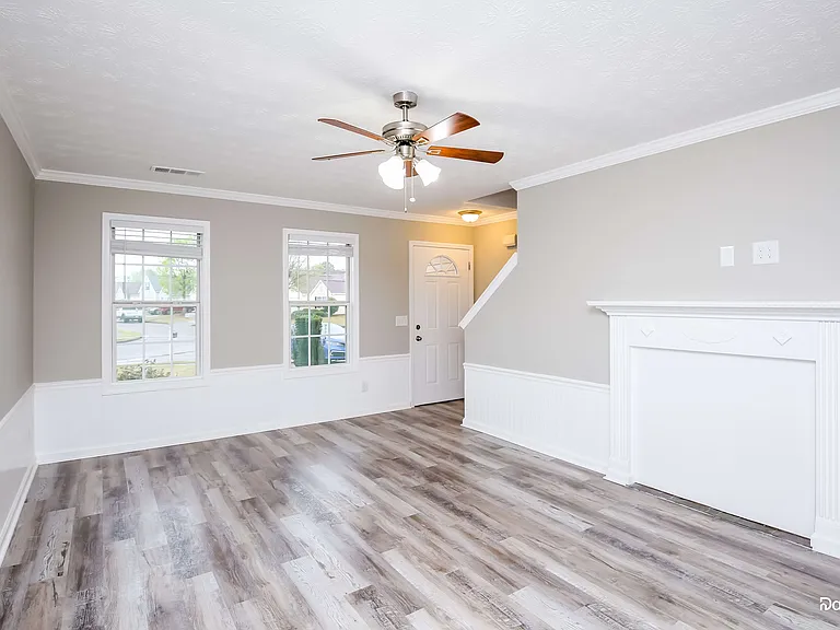 2454 Canary Ct — Photo 5