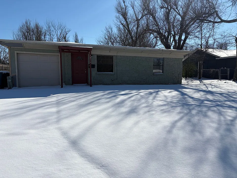 1816 Lariet Ln