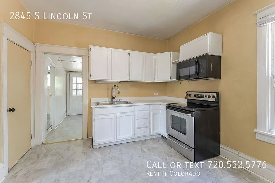 Charming Denver Bungalow with Original Woodwork & Finished Attic Walk to Light Rail — Photo 2