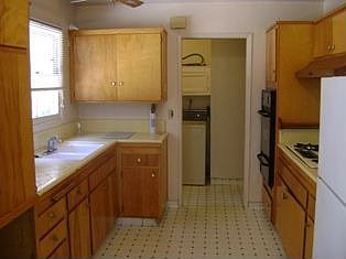 4th image of 1716 Oceanaire Dr
