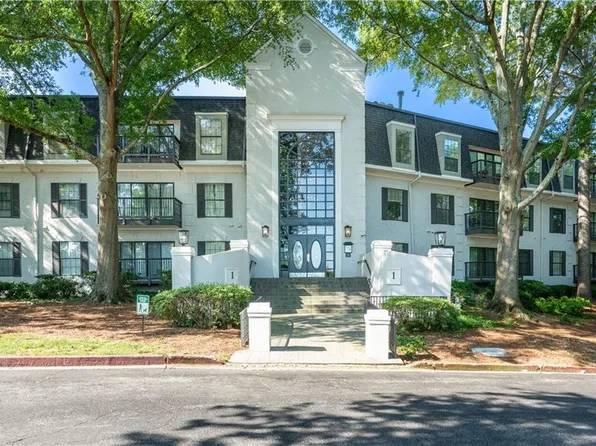 1105 Pine Heights Dr NE, Atlanta, GA 30324