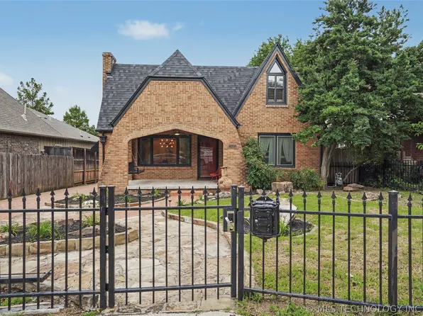 2635 E 13th Pl, Tulsa, OK 74104
