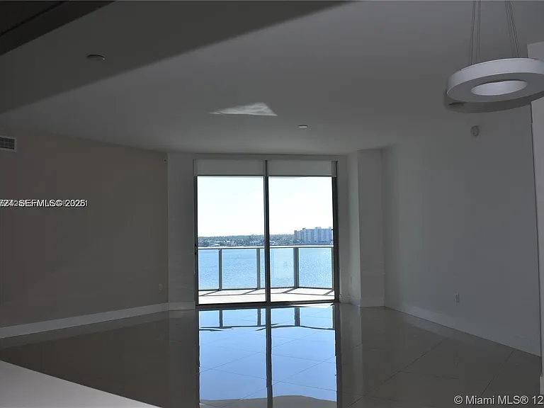 17301 Biscayne Blvd #1407 — Photo 6