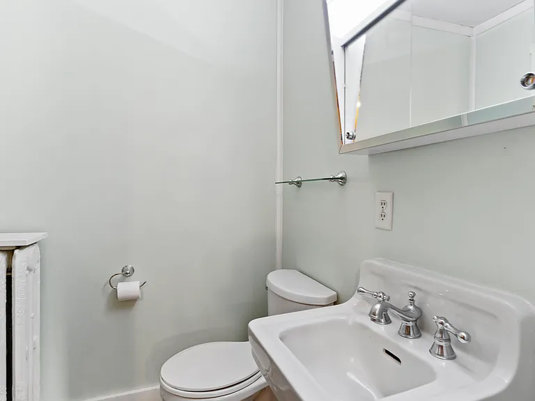 908 N High St #908 — Photo 11