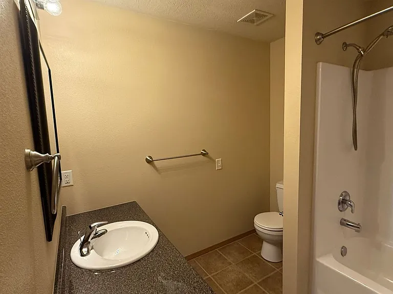 1152 S Canton Ave — Photo 12
