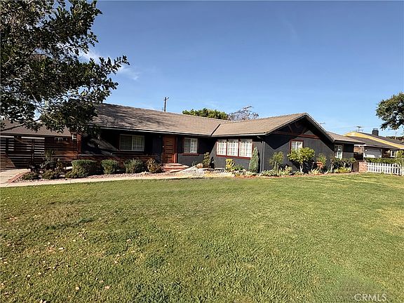 2nd image of 1721 E Ruddock St