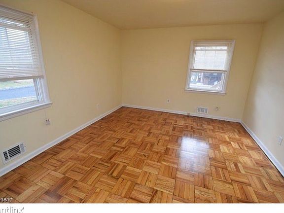 2nd image of 8 Stanford Dr APT 2A