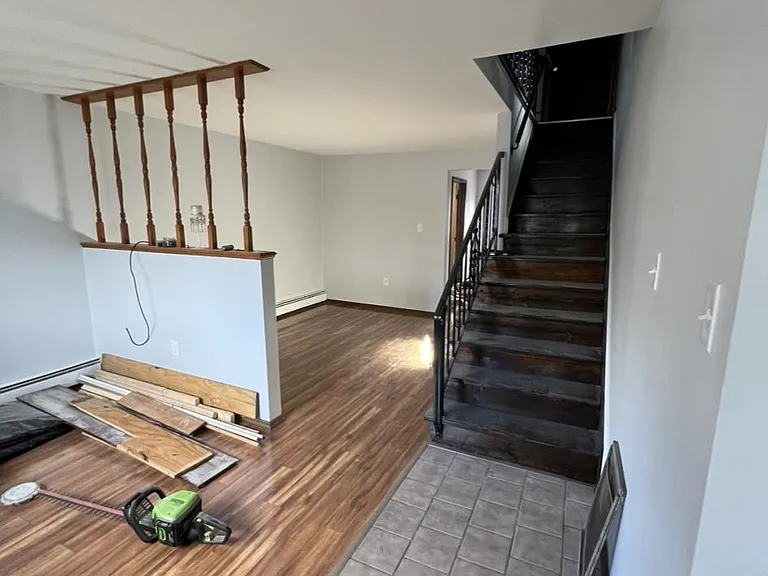 10 Ridge St — Photo 5