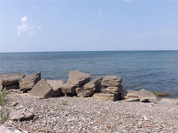 4th image of 566 Lake Shore Dr