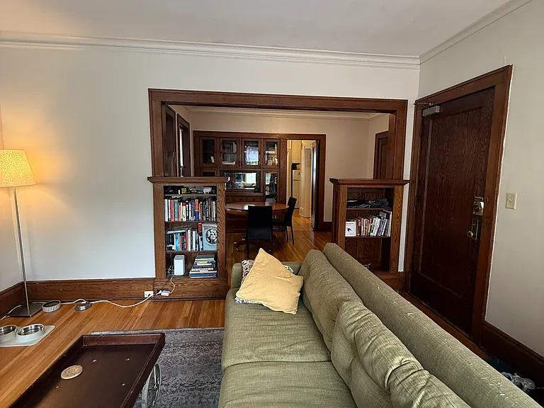 137 Fairview Ave N #4 — Photo 17