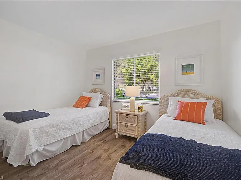 7065 Dennis Cir #F103 — Photo 19