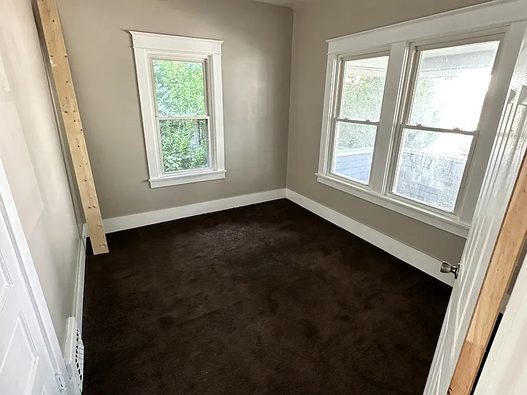 2114 High St — Photo 2