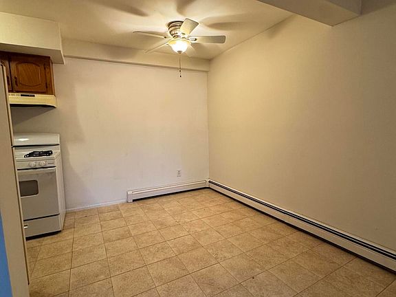4th image of 38 Daffodil Ln