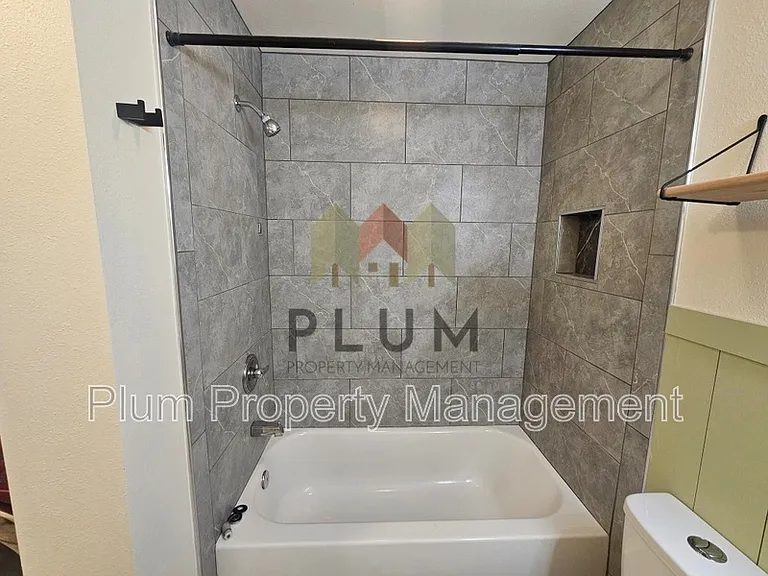 917 Discovery Way — Photo 22
