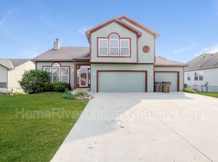 515 Seaton Blvd, Raymore, MO 64083