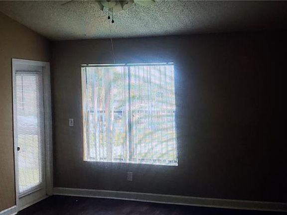 3rd image of 2201 Cascades Blvd Unit 306