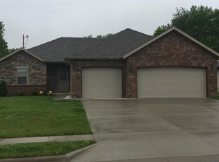 1922 E Maricopa Ave, Ozark, MO 65721
