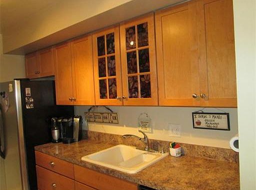 5th image of 199 Greenbrook Dr