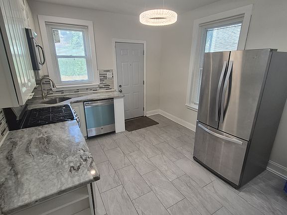 4th image of 6010 N Lambert St