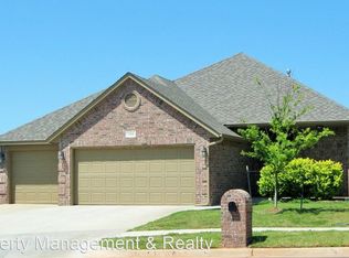 17601 Pond Walk Ct, Edmond, OK 73012