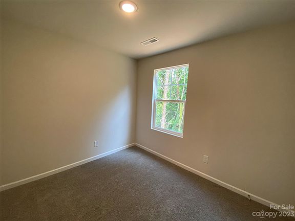 5th image of 134 Continental Dr #93
