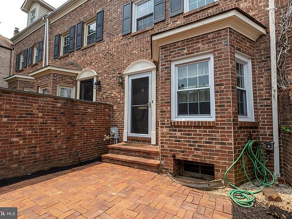 4th image of 1609 N Franklin St