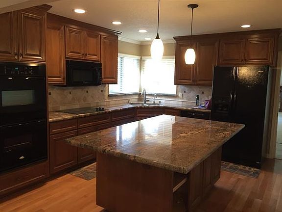 2nd image of 12384 Titus Ave