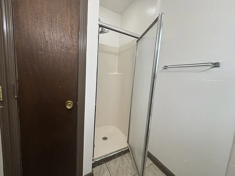 39 Huntington Rd — Photo 11