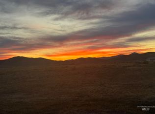 170 W Horseshoe Loop, Fairfield, ID 83327