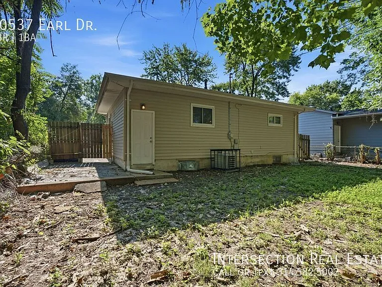 10537 Earl Dr — Photo 25