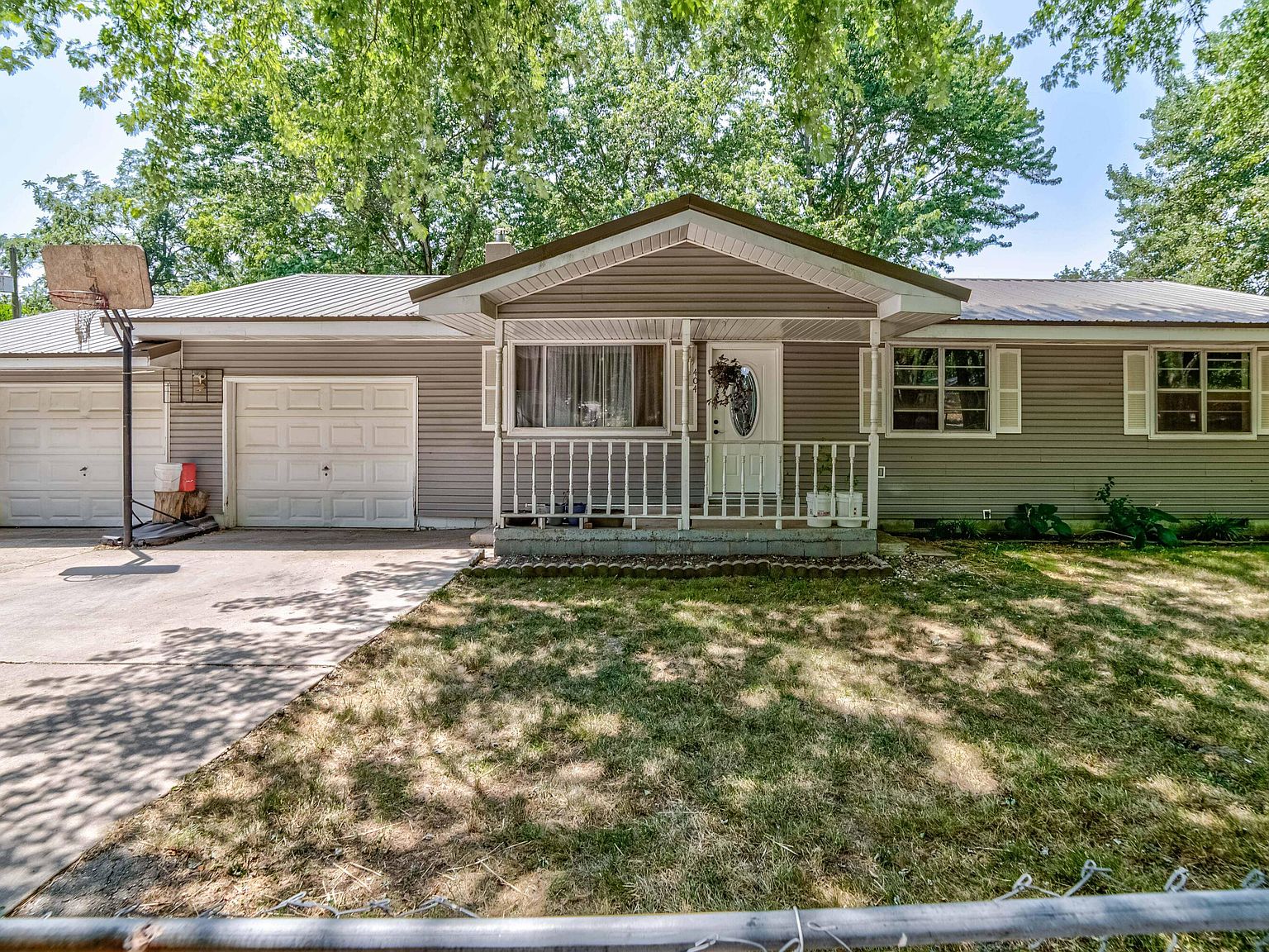 404 Sunset Street, Sparta, MO 65753 | Zillow