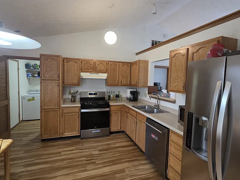 3113 Bluster Dr — Photo 4