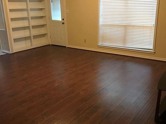 4th image of 2225 N Park Ave