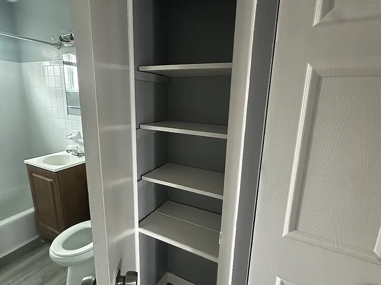 Linen Closet- Lynn 13_04222025