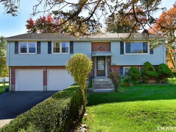 132 Ridge Crest Circle, Wethersfield, CT 06109