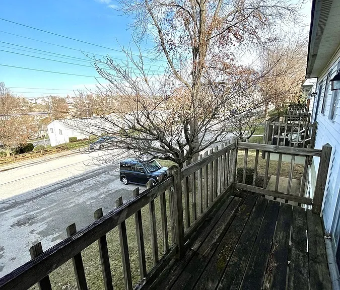 Atlantic Ave — Photo 18