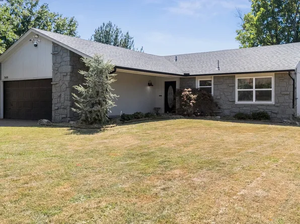 3608 S Sycamore Ave, Broken Arrow, OK 74011
