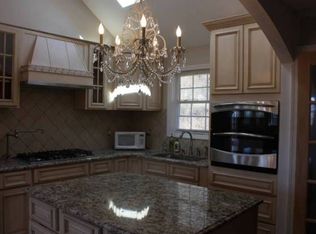 15 Ticonderoga Rd, Carmel, NY 10512