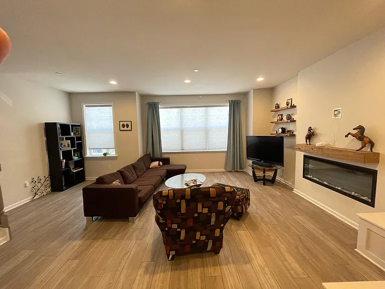 25 Warren Dr — Photo 9