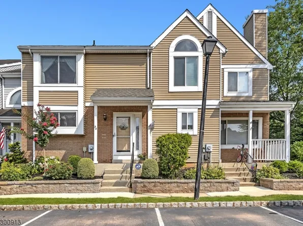 34 Whitehall Ct, 