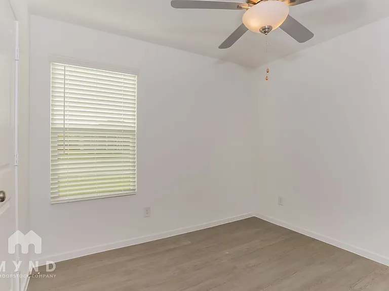 10140 Dalgreen Cir — Photo 16
