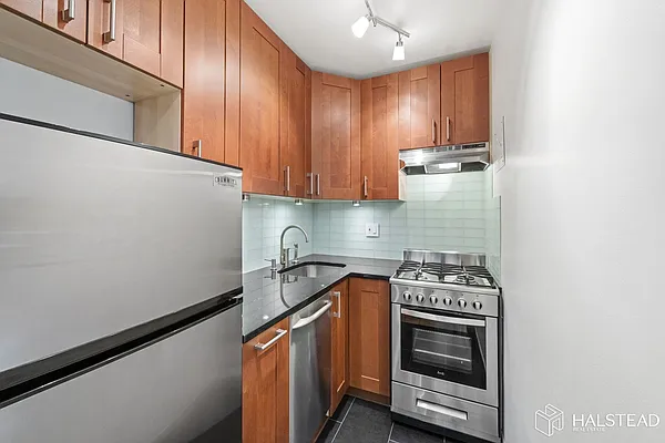 Sold by Halstead Real Estate | media 4