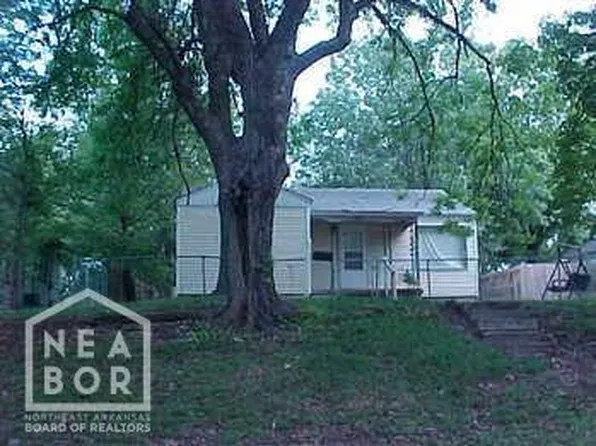 809 Dill St, Newport, AR 72112
