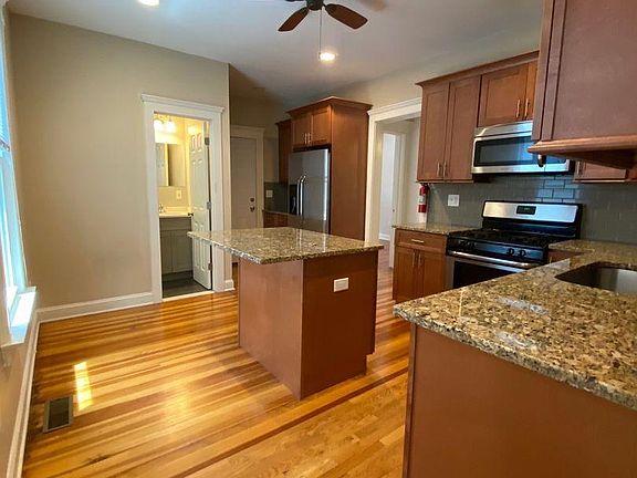 2nd image of 44 Mechanic St #2