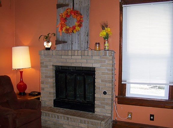 4th image of 405 W Hickory St