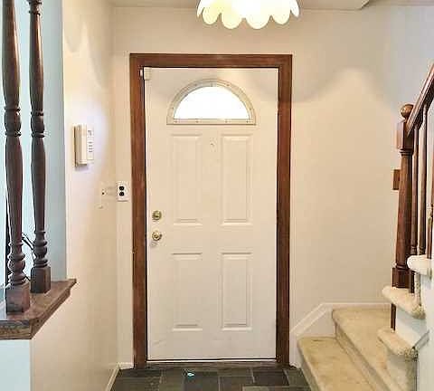 3rd image of 22636 Canterbury St
